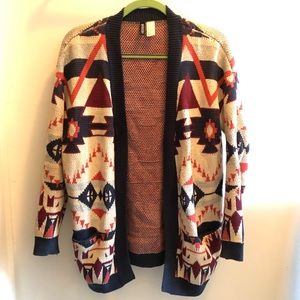 H&M Divided Patterned Cardigan Sweater w/ pockets